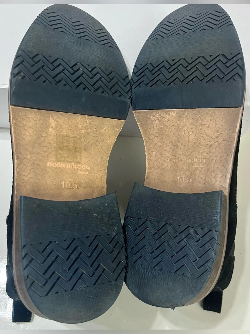 Modern Fiction preowned worn